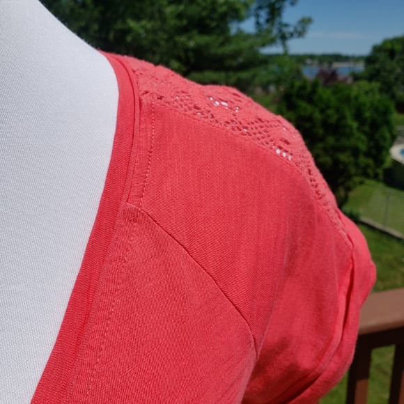 xx BODEN Crochet Lace Shoulder Coral Red Tee Sz 6 - Picture 4 of 7